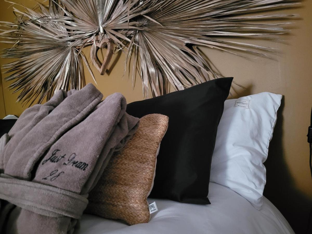 Suite & Spa Just Dream 28 Six-Fours-les-Plages Esterno foto