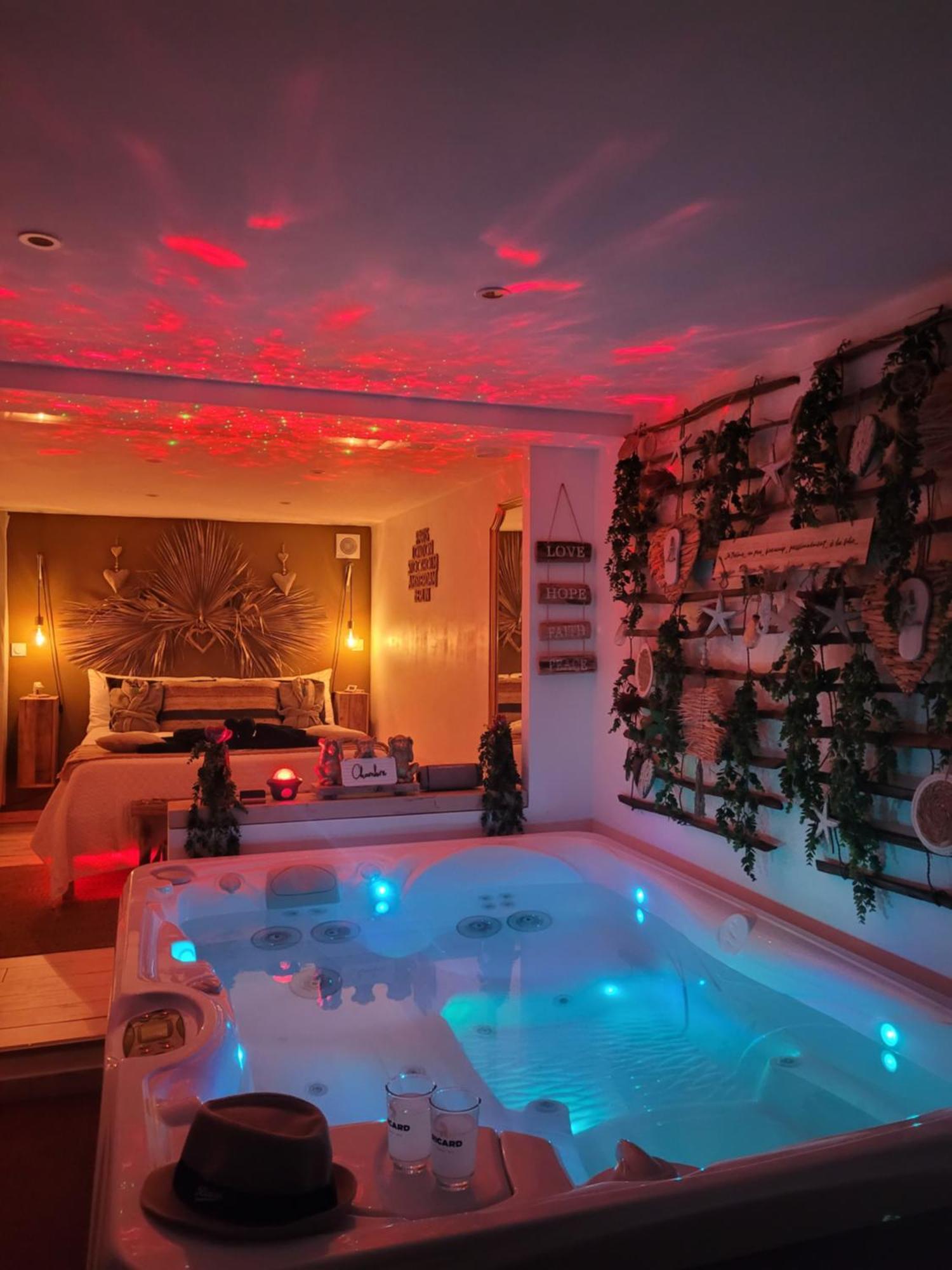 Suite & Spa Just Dream 28 Six-Fours-les-Plages Esterno foto